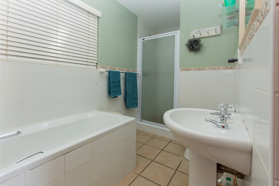 6 Bedroom Property for Sale in Jacobsbaai Western Cape